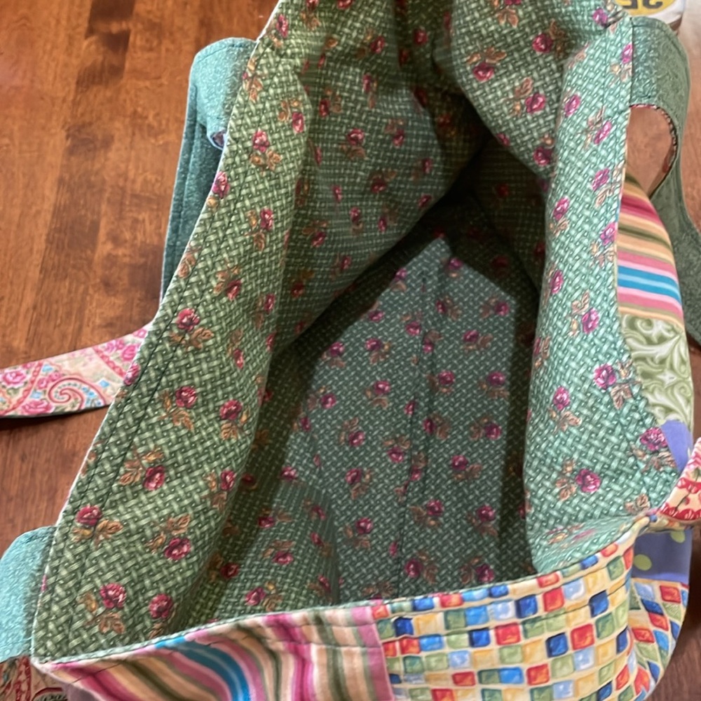 Hand Crafted Carry All Bag - Picture 2 of 4
